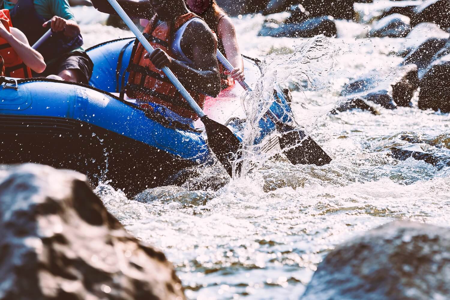 Anímate a hacer Rafting en México y siente la adrenalina de los rápidos.