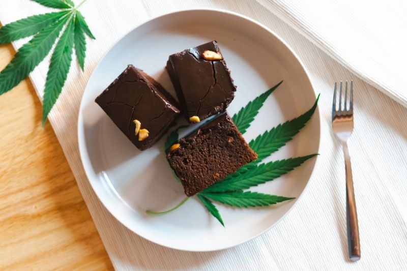 A step-by-step recipe about how to make weed brownies
