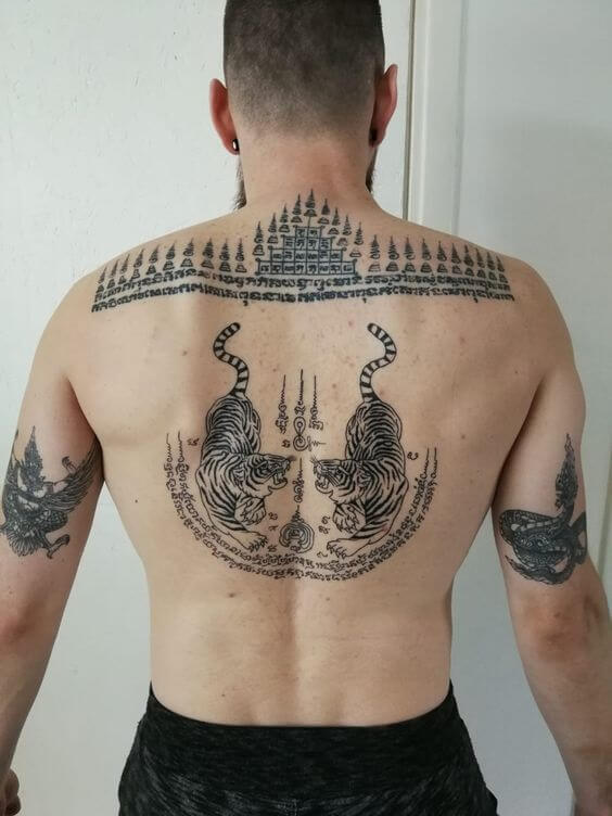 Traditional Thai tattoo: Yant Suea