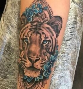 Japanese Yakuza Tattoo: A tattoo of a tiger