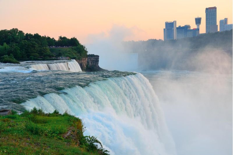 Die besten Orte in Kanada zu besuchen: Niagara Falls