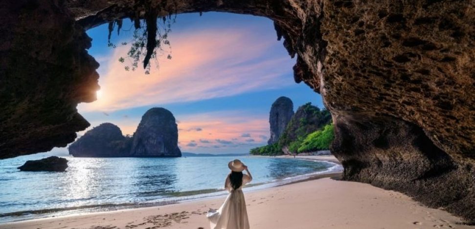 Praia Railay: a área mais bonita e selvagem.