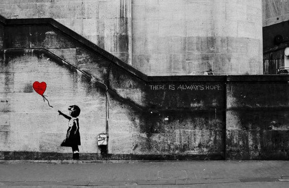 Girl with Balloon: Banksy's Straßenkunstwerk.
