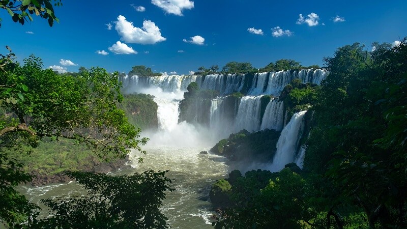 Viajá con amigos a las Cataratas del Iguazú