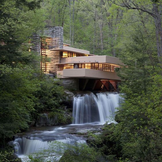 Discover the most important work of Frank Lloyd Wright