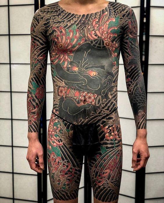 Design eines Body-Tattoos.