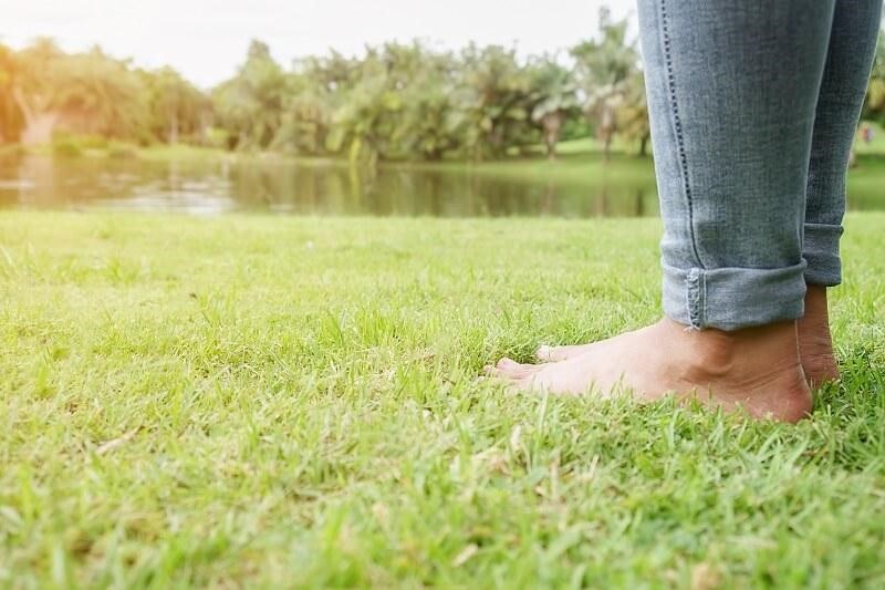 We tell you about grounding: what it means, benefits, and more.