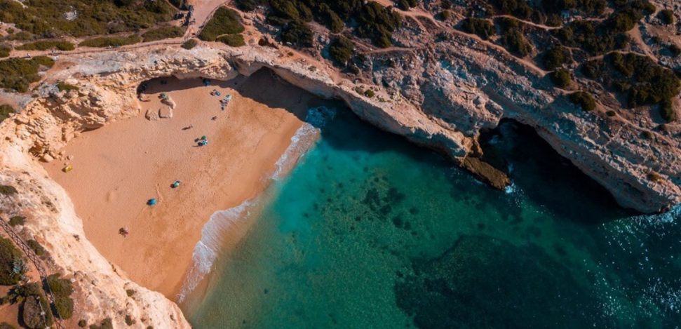 Descubra as praias mais bonitas de Portugal.