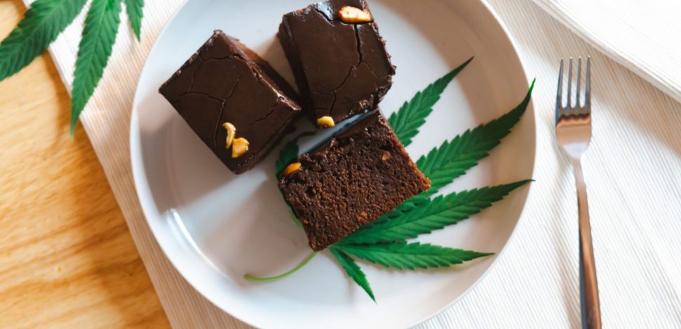 Recetas fáciles: cómo hacer brownies de marihuana paso a paso