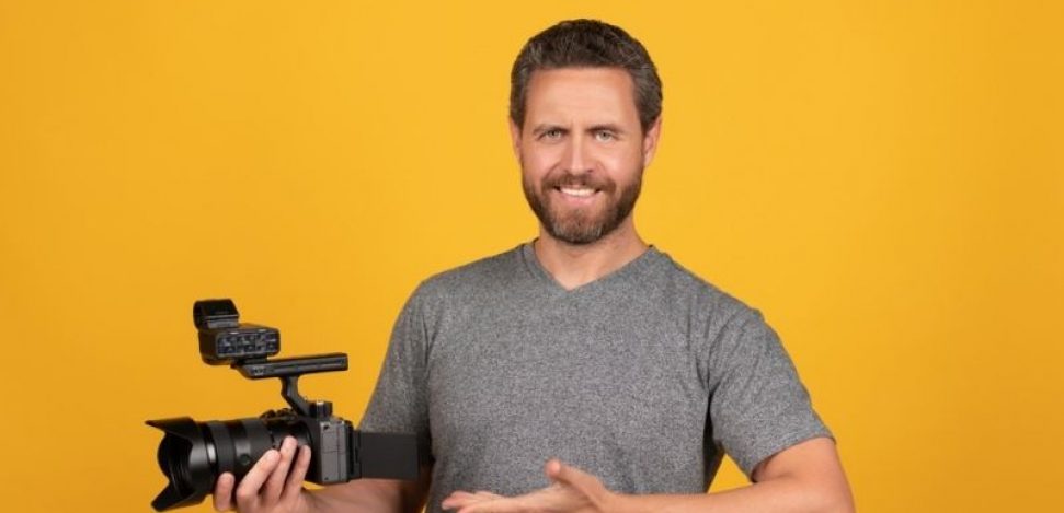 Best vlogging cameras for beginners: our guide to help you choose.