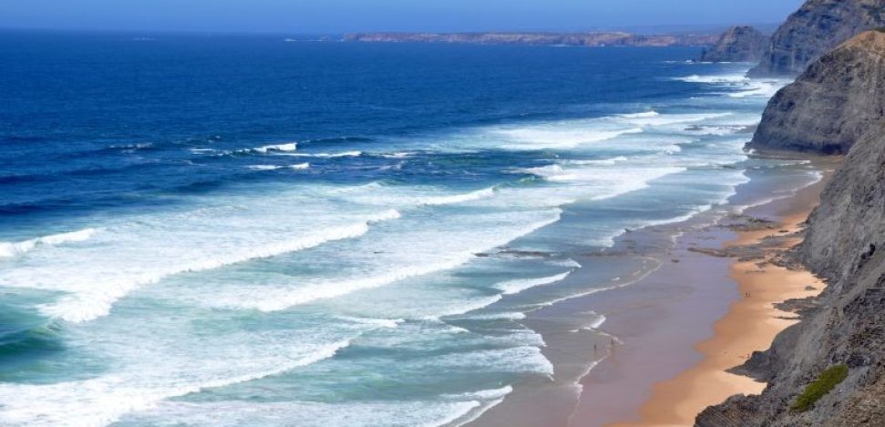 Melhores praias para surfar em Portugal