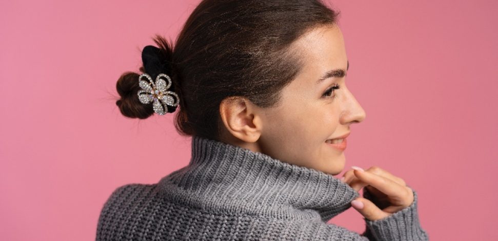 Schritt-für-Schritt-Anleitung zur Verwendung einer französischen Haarnadel für elegante Frisuren