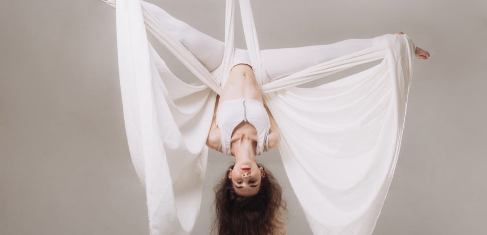 Aerial silk for beginners: basic guide