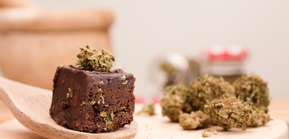 Erfahren Sie, wie Sie den Space-Kuchen zubereiten, einen großartigen Cannabis-Kuchen.