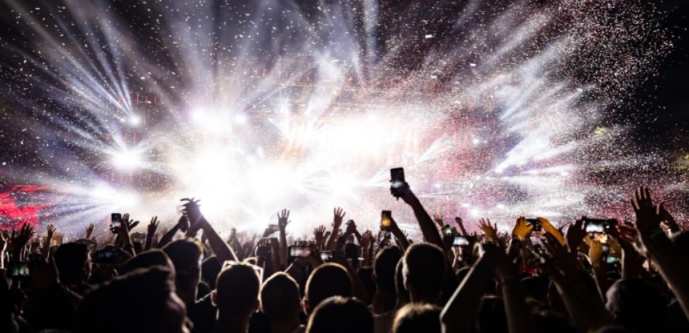 ¿Qué es Tomorrowland? El mayor festival de EDM del mundo.