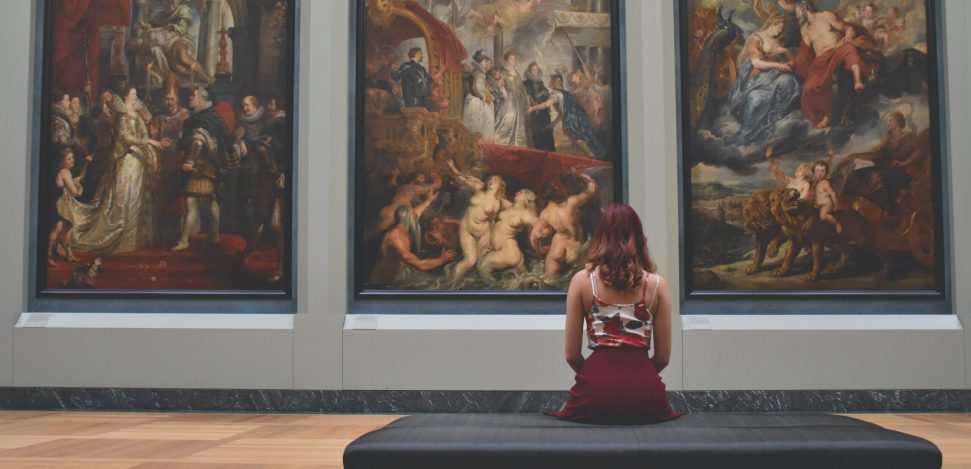 The best virtual Museum tours for you to enjoy. Woman in a museum.