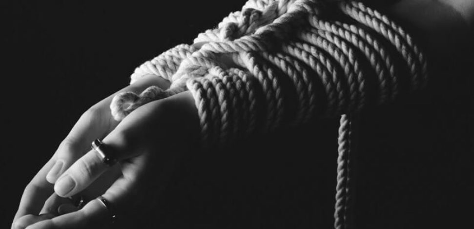 Was ist Shibari? Finde es heraus